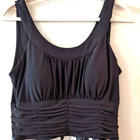 SANGRIA Midi Fitted and Flowy Dress Sleeveless Bra Cups Size 10 - Picture 3 of 6